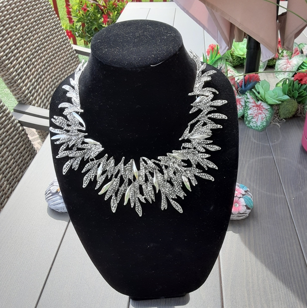 🎉Clearance🎉Beautiful Silver Thorny Necklace